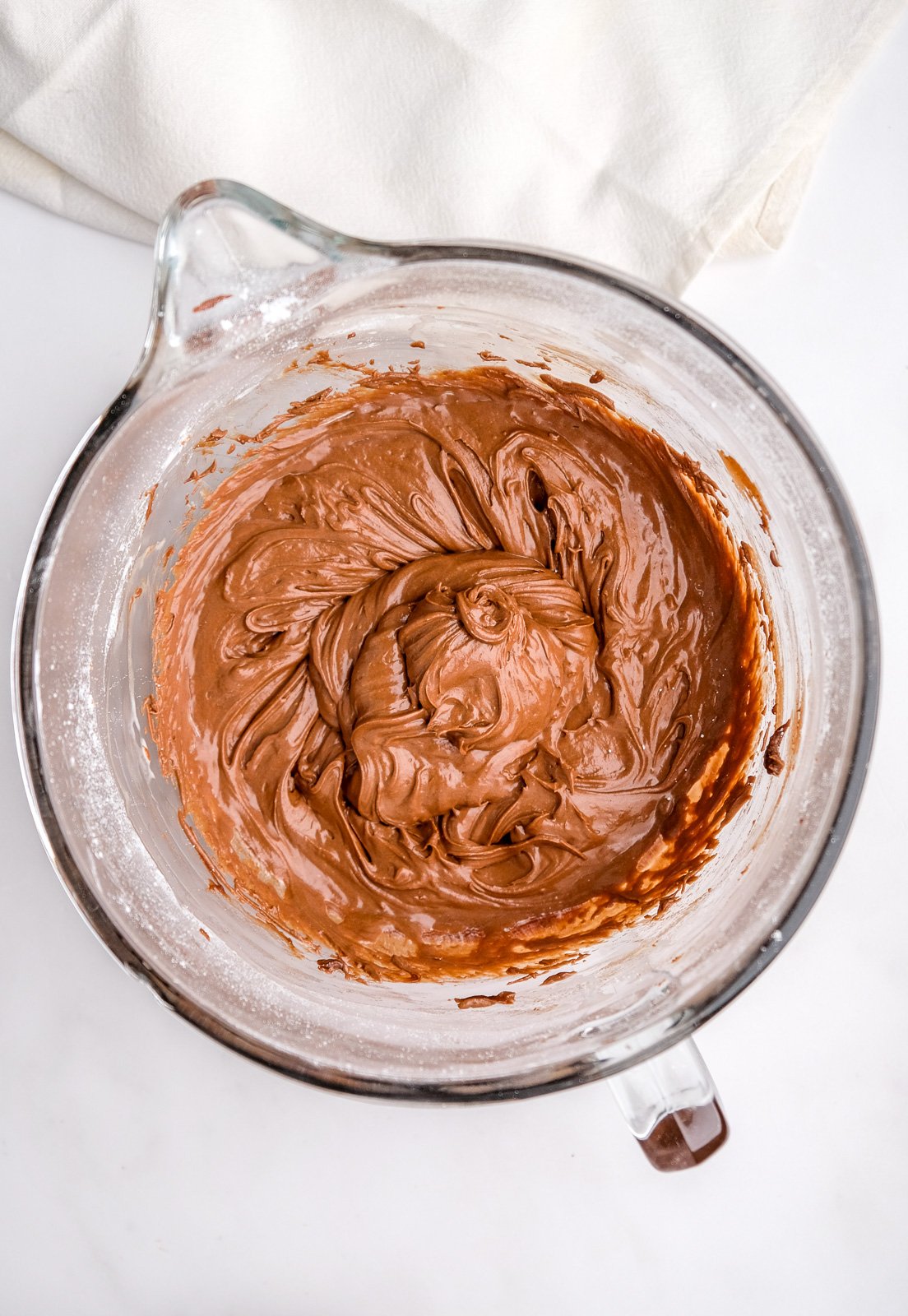 Image showing step 4 of how to make theLindt frosting.