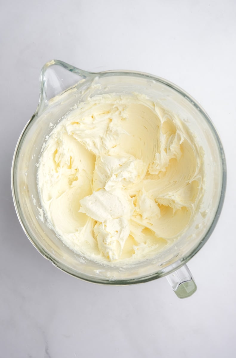 Image showing step 3 of how to make the vanilla frosting.