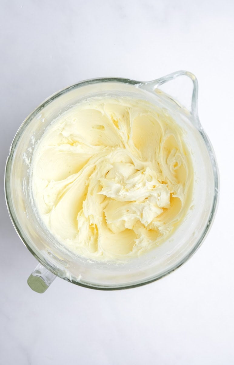 Image showing step 3 of how to make the pistachio buttercream.