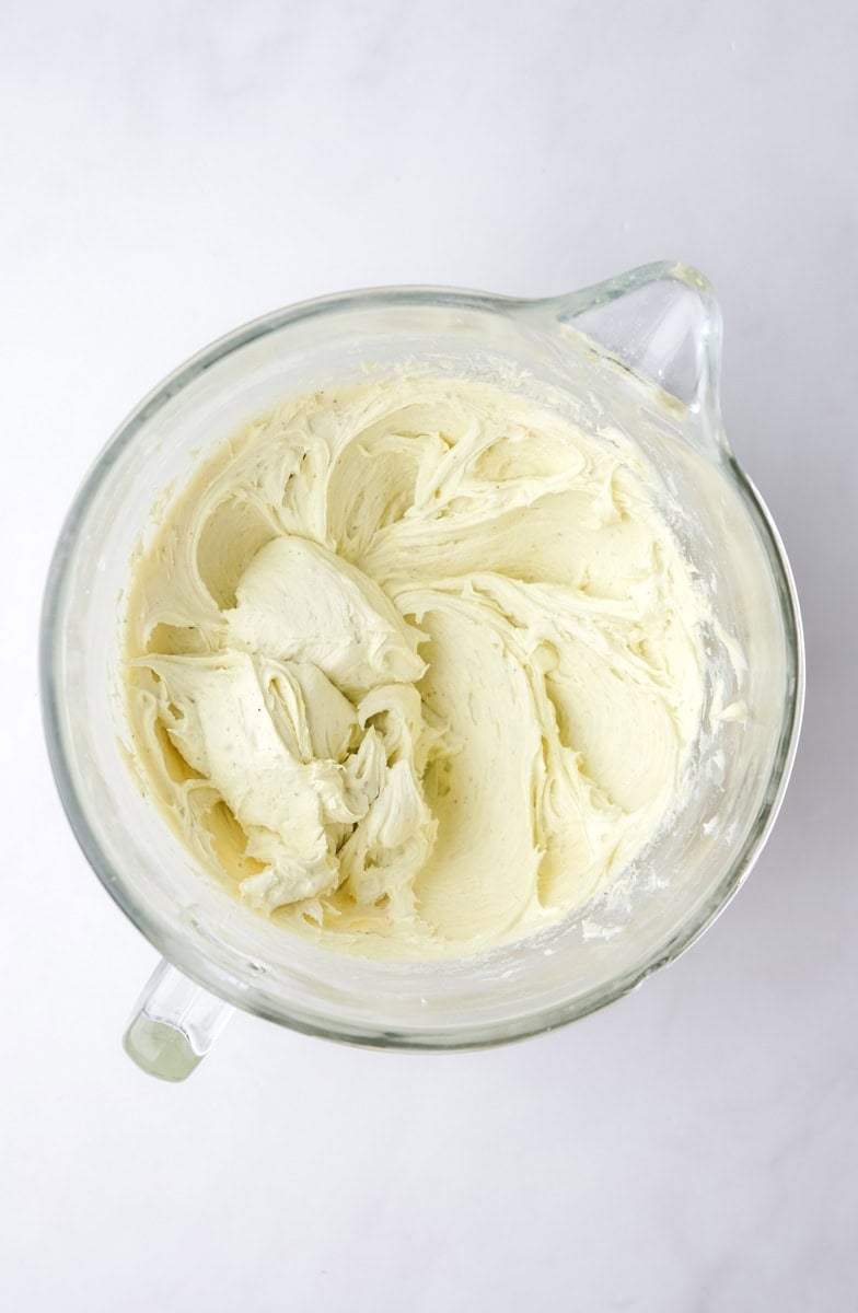 Image showing step 4 of how to make the pistachio buttercream.