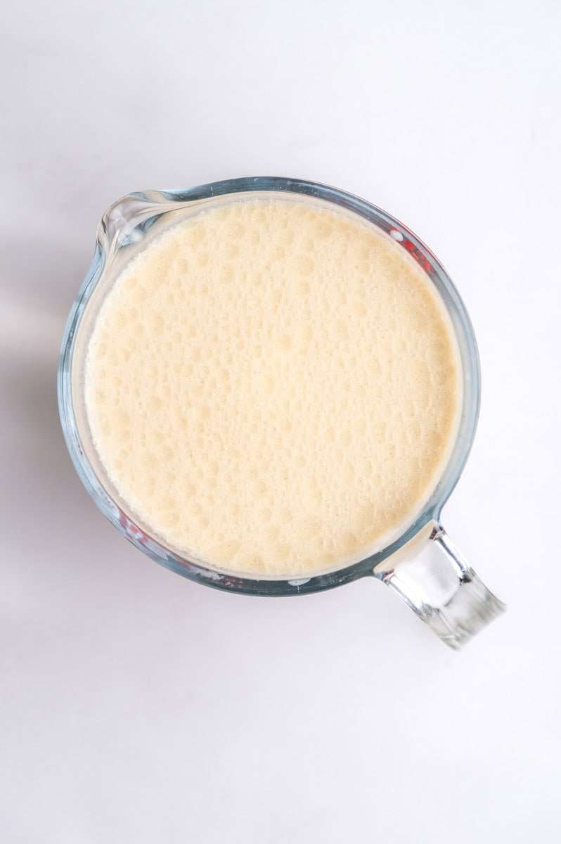 Image showing step 4 of how to make the chocolate cupcakes.