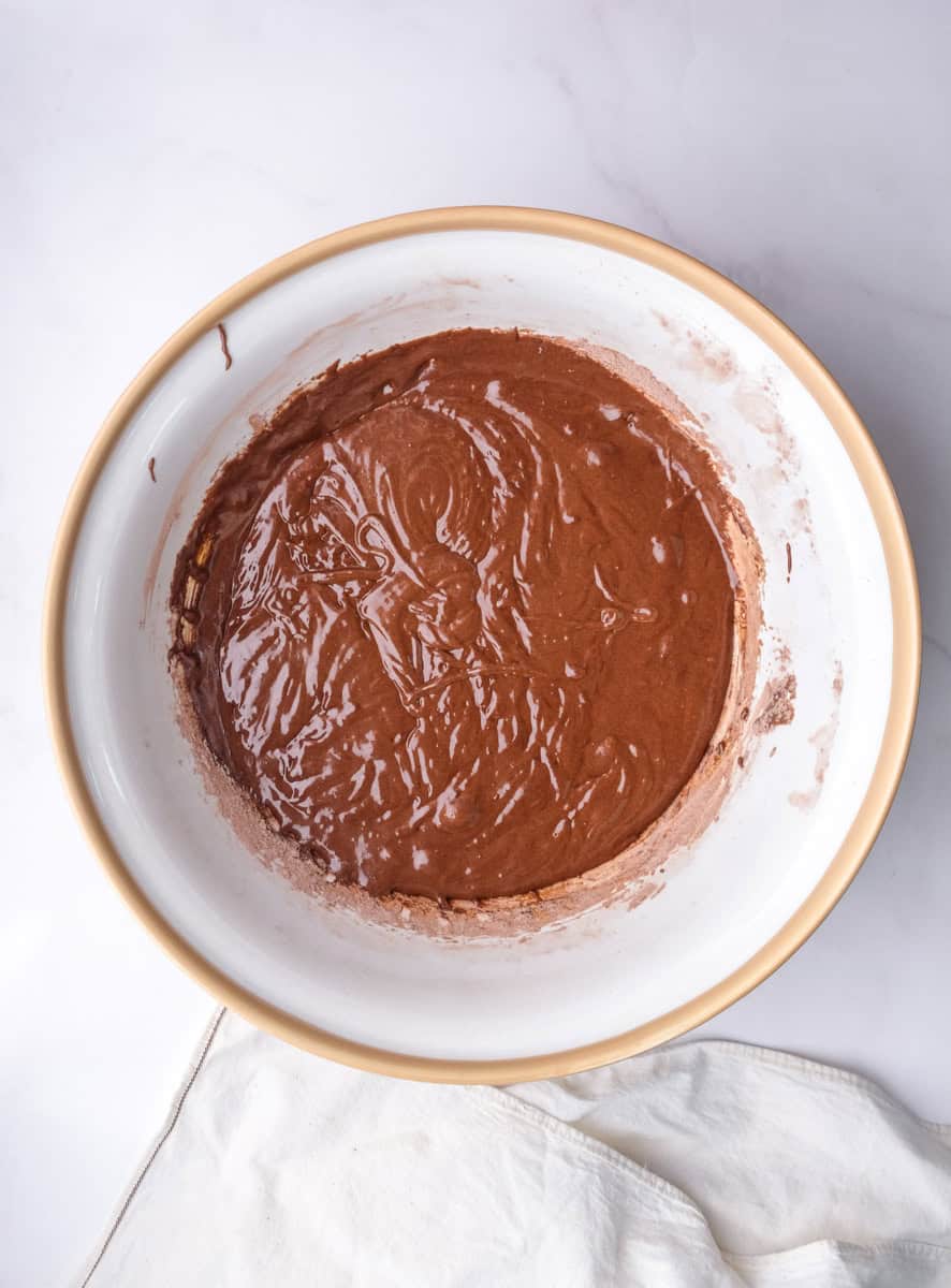 Image showing step 2 of how to make a chocolate cake.