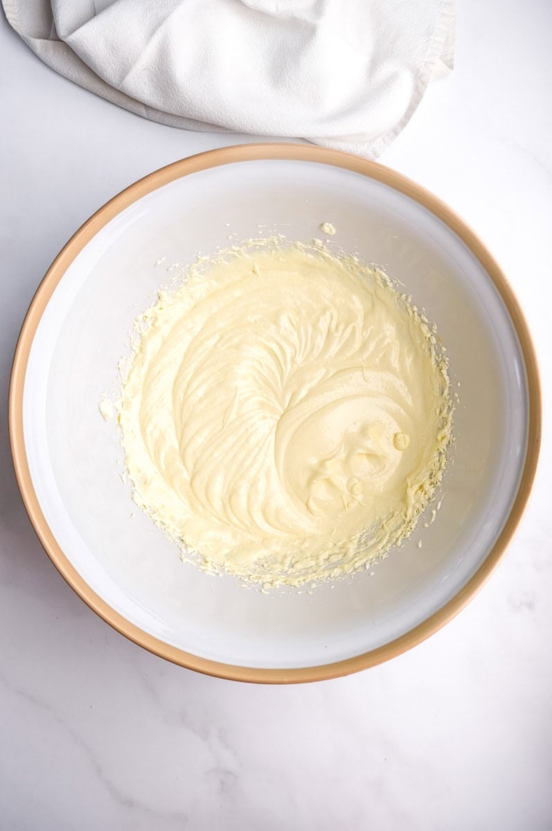 Image showing step 2 of how to make the chocolate cake.