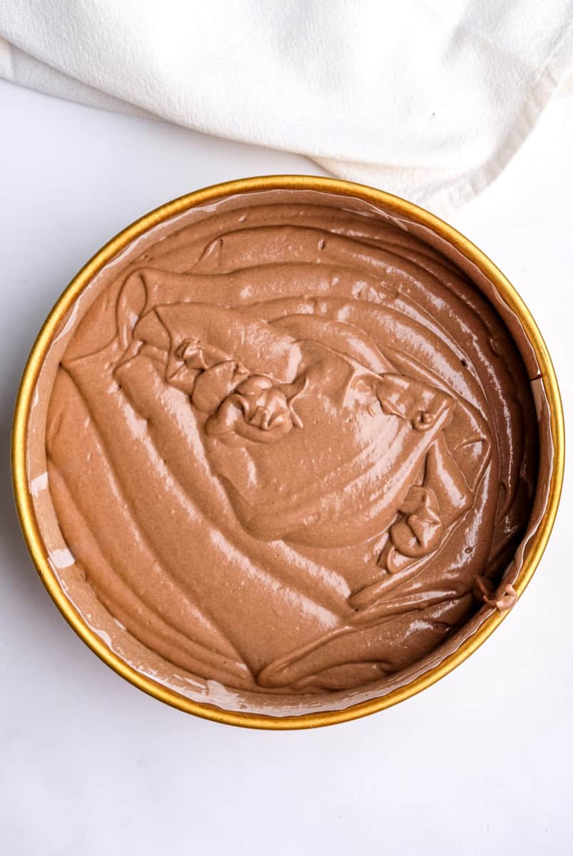 Image showing step 5 of how to make the chocolate cake.