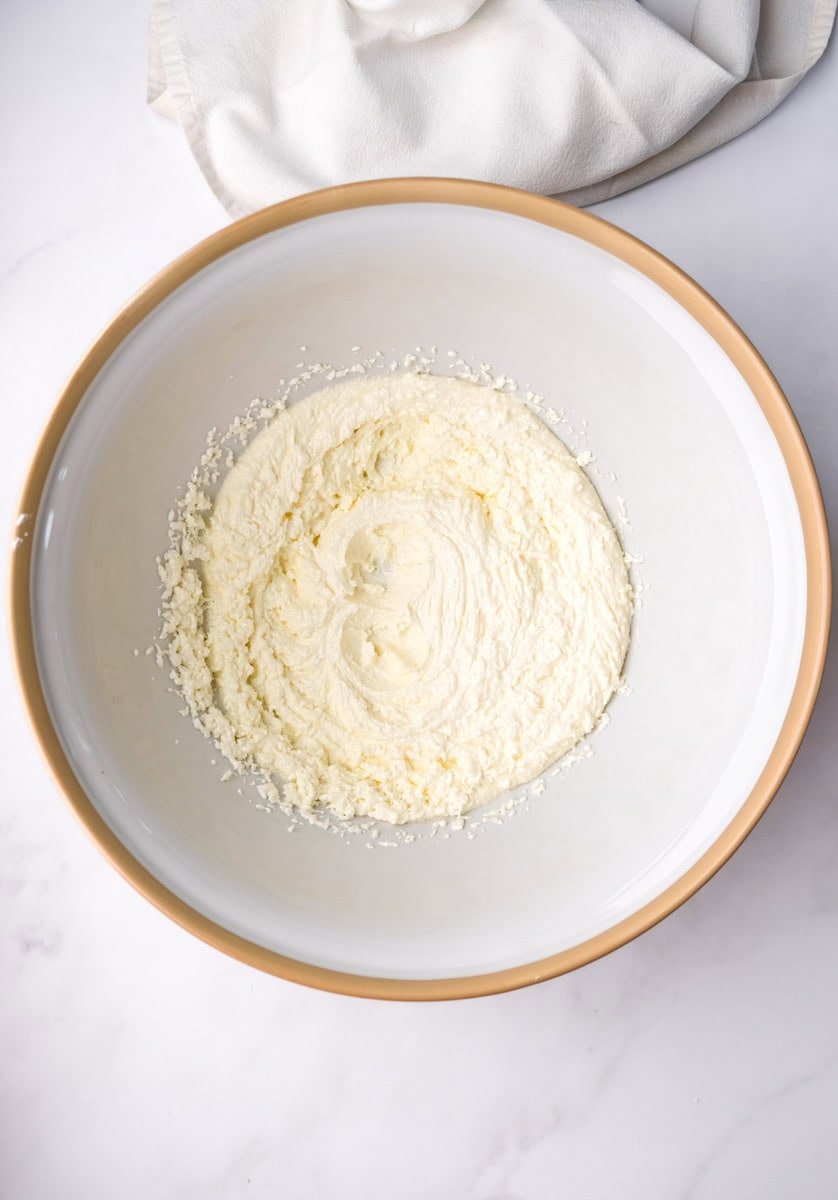 Image showing step 1 of how to make the chocolate cake.