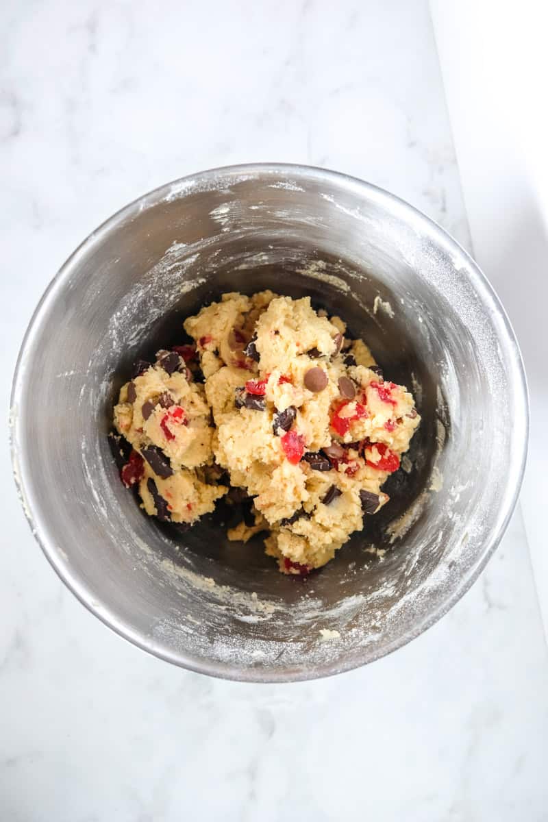 Image showing step 4 of how to make the cookies.